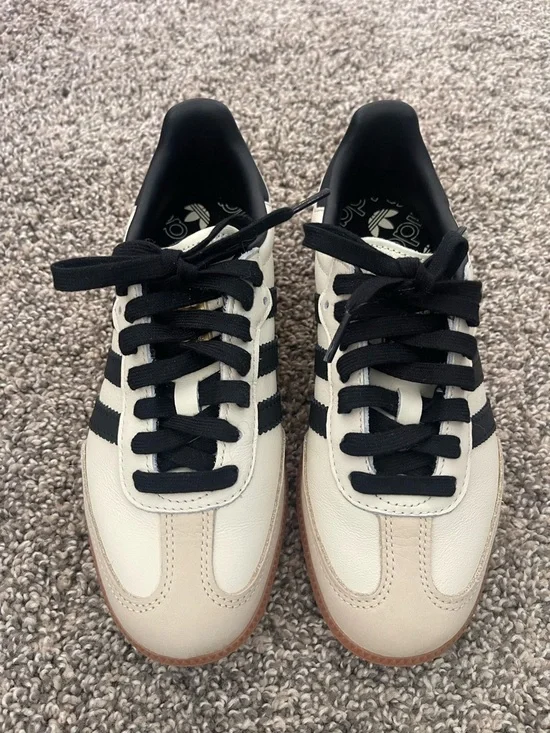 LIKE NEW Women’s Samba OG Shoes (Cream White/Black/Sand) Size 5 - Picture 5 of 8